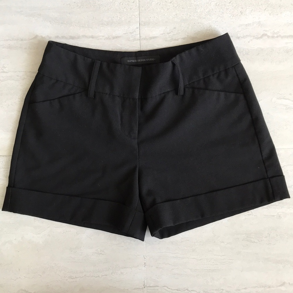 EXPRESS STUDIO BLACK SHORTS